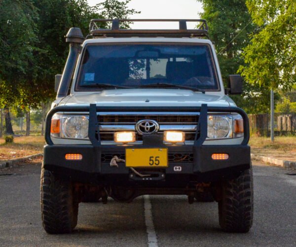 ROYAL SERIES BULL BAR FOR TOYOTA LAND CRUISER LC79 (W/O FENDER) - Image 2